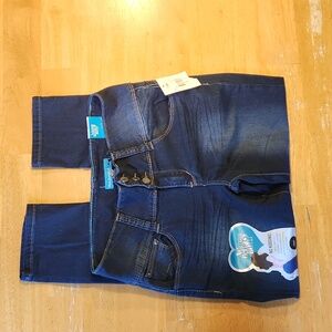 New with tags YMI Wanna Betta Butt? Denim Jeans Junior sz 11